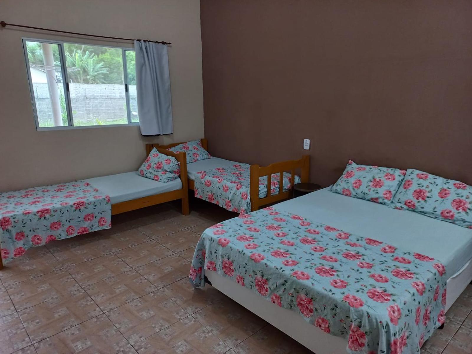 Locacao P Final De Semana Mourada Terrea Hotel Caraguatatuba Eksteriør billede